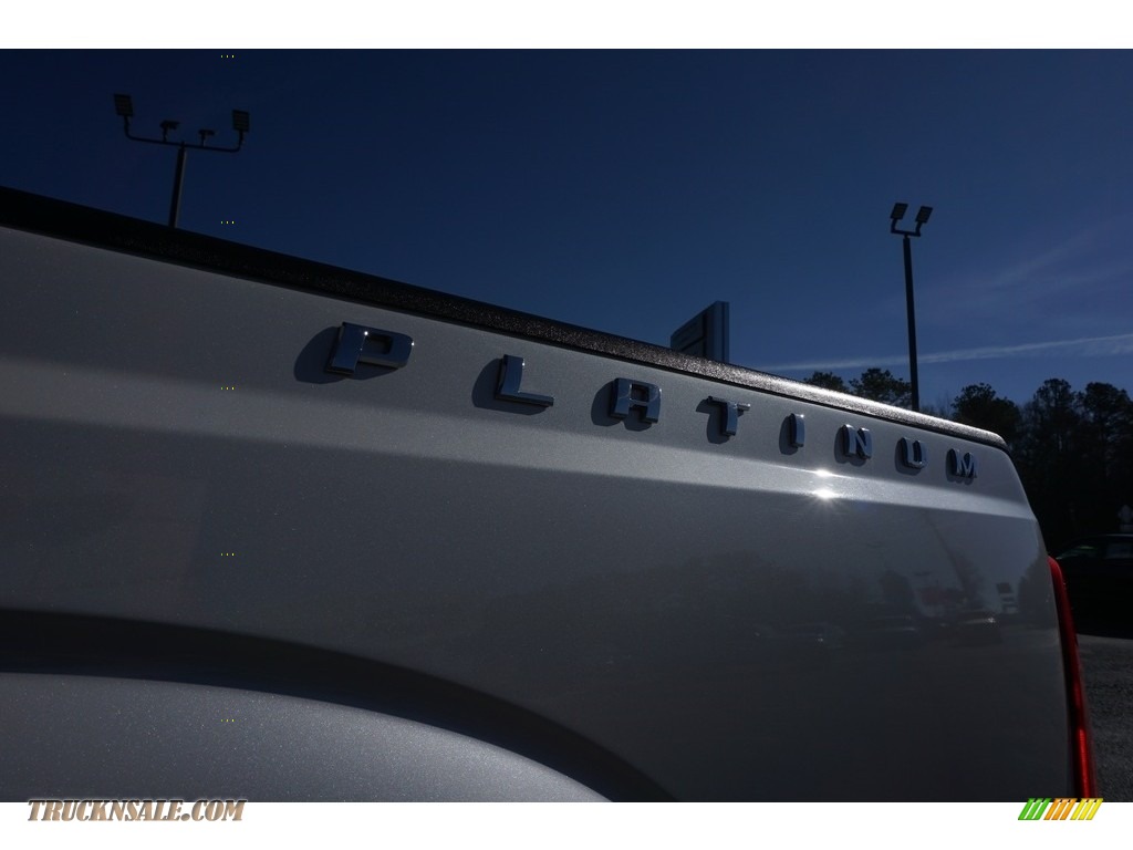 2015 F250 Super Duty Lariat Crew Cab 4x4 - White Platinum / Platinum Pecan photo #16