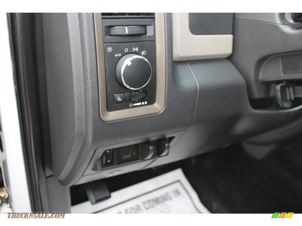 2012 Ram 2500 HD ST Crew Cab 4x4 - Bright White / Dark Slate/Medium Graystone photo #34