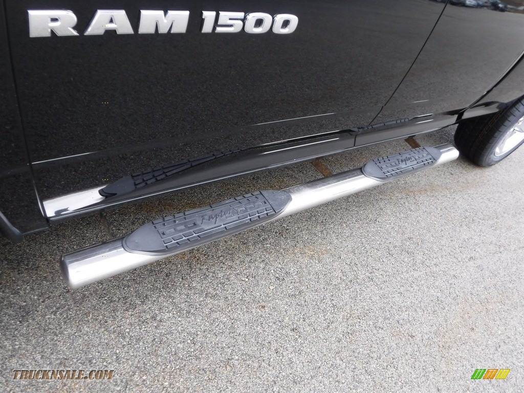 2012 Ram 1500 Big Horn Quad Cab 4x4 - Black / Dark Slate Gray/Medium Graystone photo #3