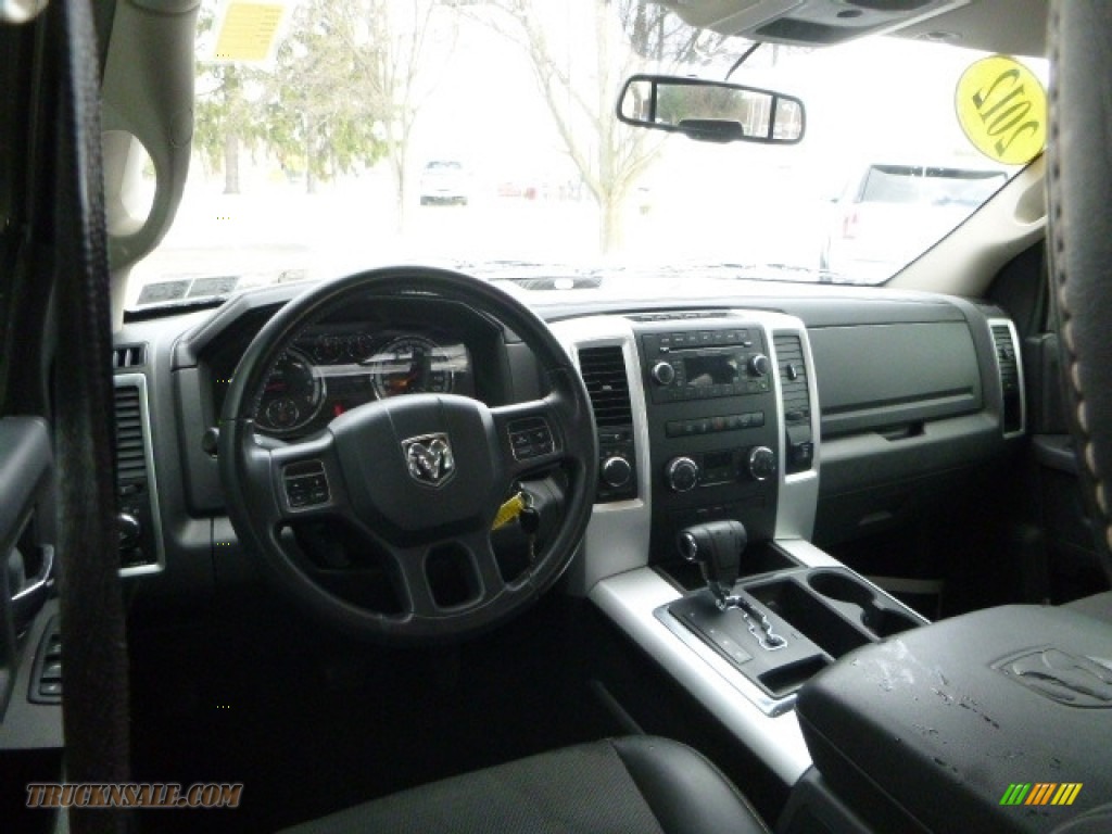 2012 Ram 1500 Sport Quad Cab 4x4 - Black / Dark Slate Gray photo #12