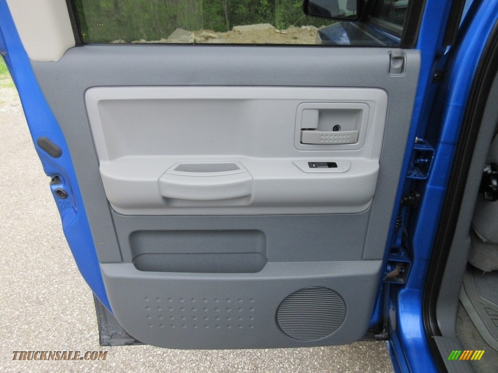 2007 Dakota ST Quad Cab 4x4 - Electric Blue Pearl / Medium Slate Gray photo #12