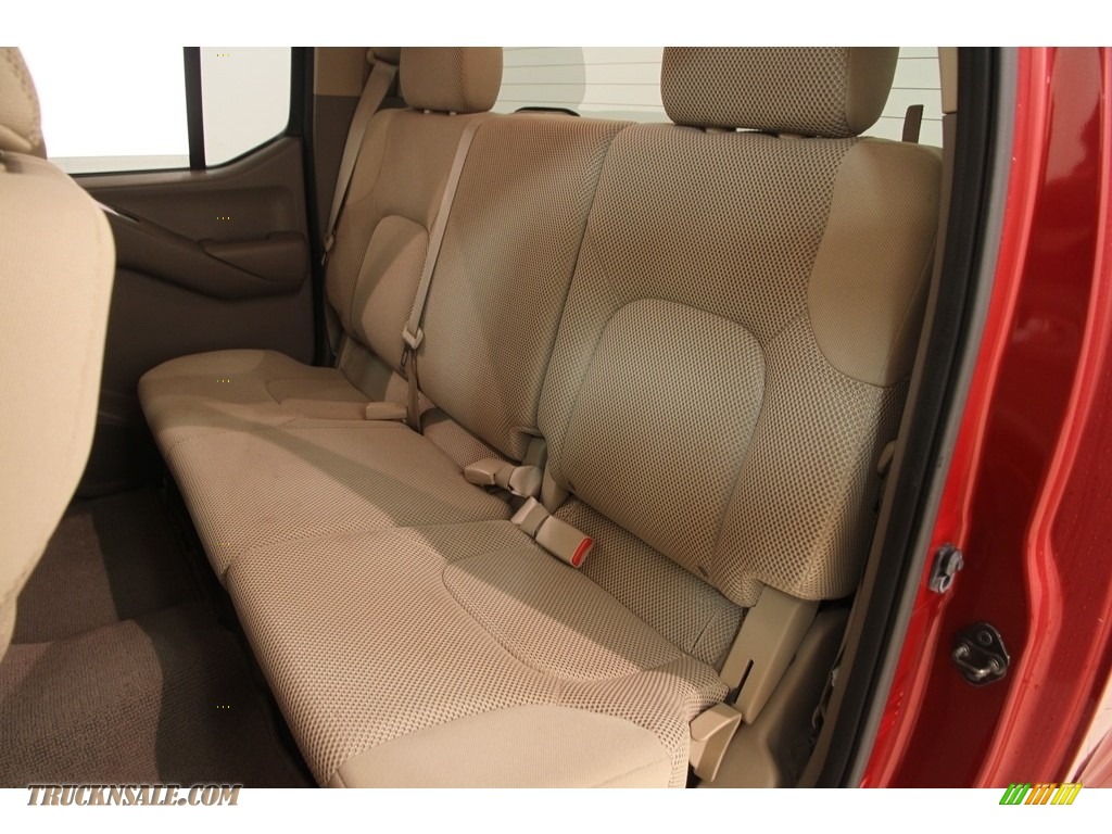 2011 Frontier SV Crew Cab 4x4 - Red Brick / Beige photo #13