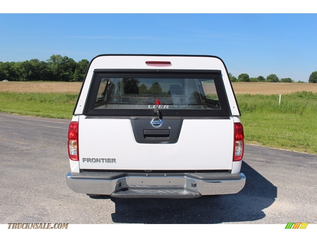 2012 Frontier S King Cab - Avalanche White / Steel photo #6