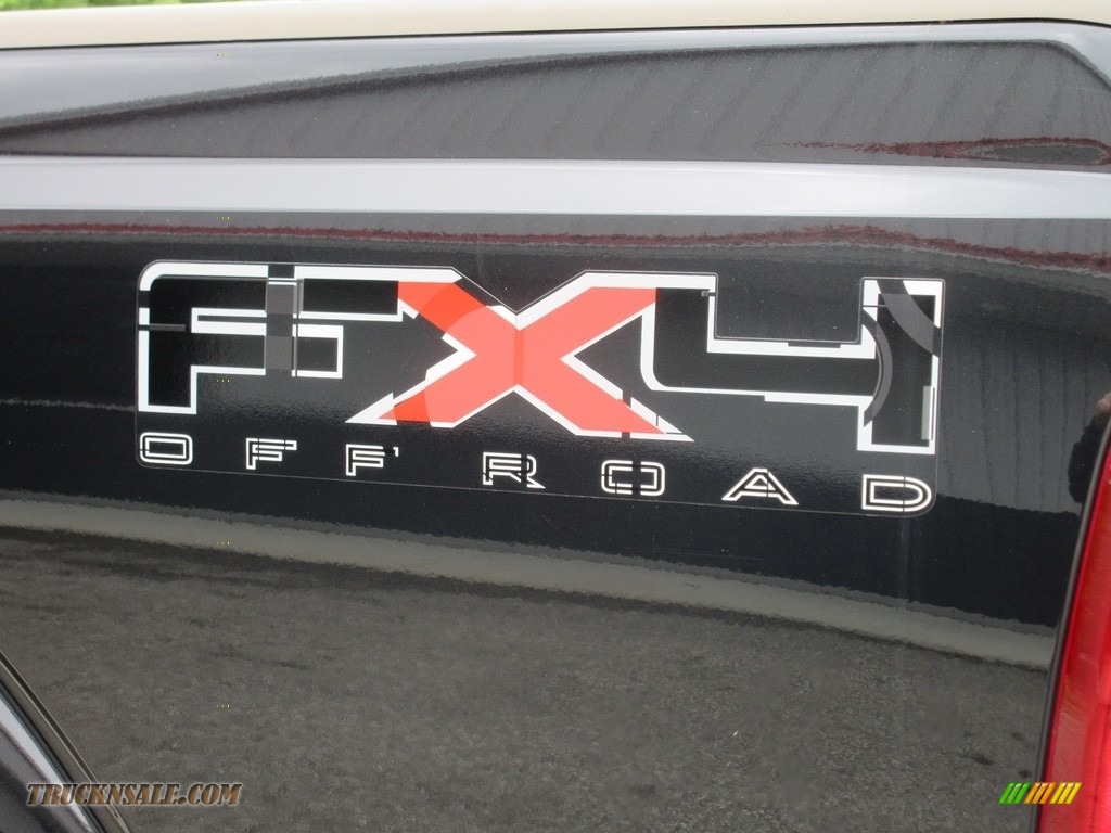 2011 F350 Super Duty King Ranch Crew Cab 4x4 - Tuxedo Black / Chaparral Leather photo #17