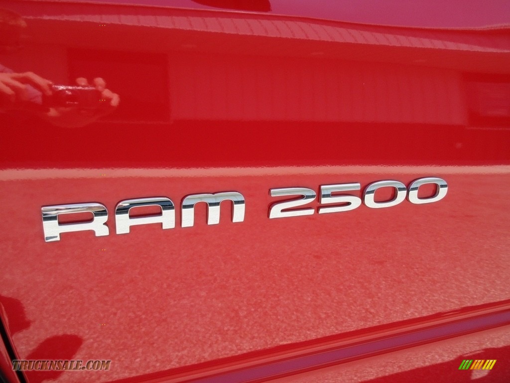 2005 Ram 2500 SLT Quad Cab 4x4 - Flame Red / Dark Slate Gray photo #14