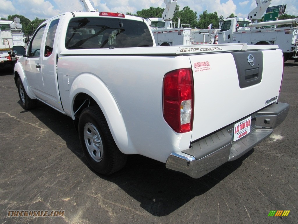 2012 Frontier S King Cab - Avalanche White / Graphite photo #3