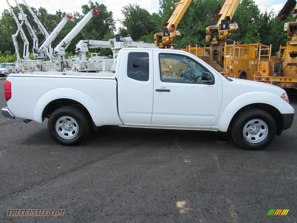 2012 Frontier S King Cab - Avalanche White / Graphite photo #8