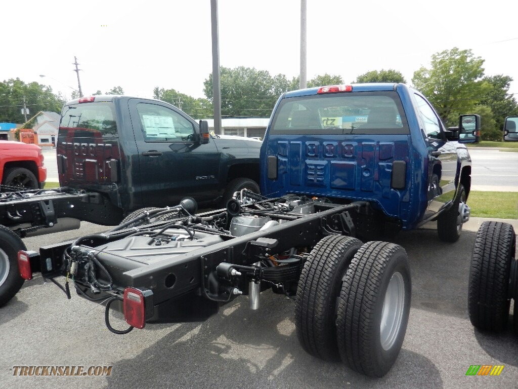 2017 Silverado 3500HD Work Truck Regular Cab 4x4 - Deep Ocean Blue Metallic / Jet Black photo #5
