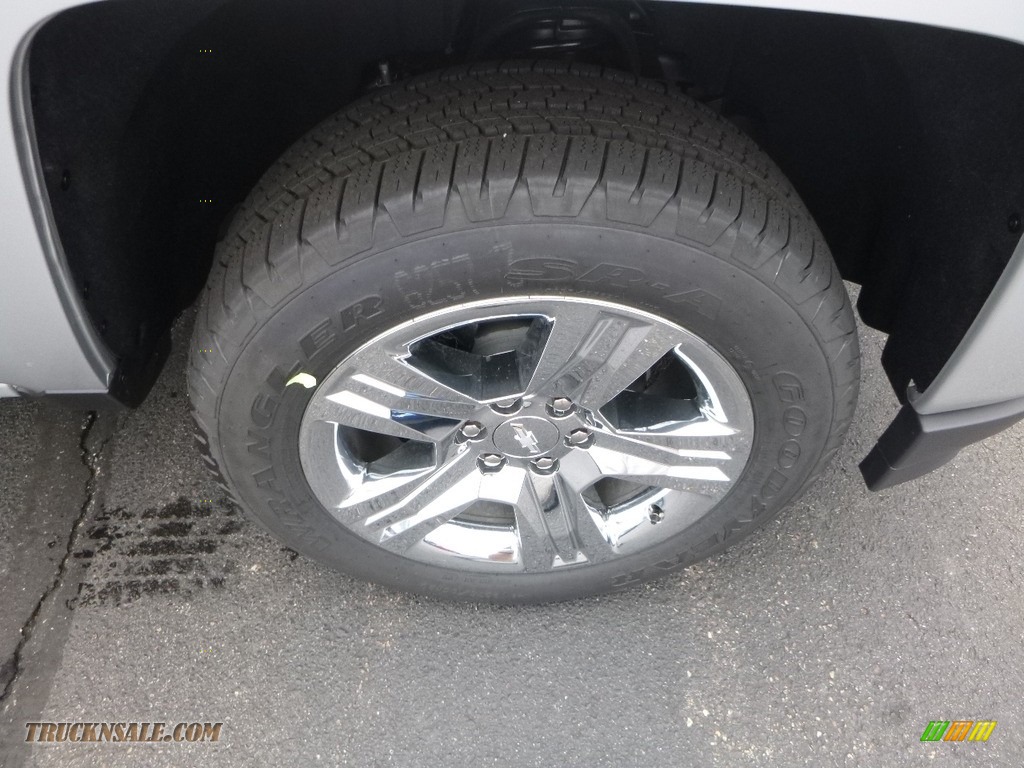 2017 Silverado 1500 Custom Double Cab 4x4 - Silver Ice Metallic / Dark Ash/Jet Black photo #9