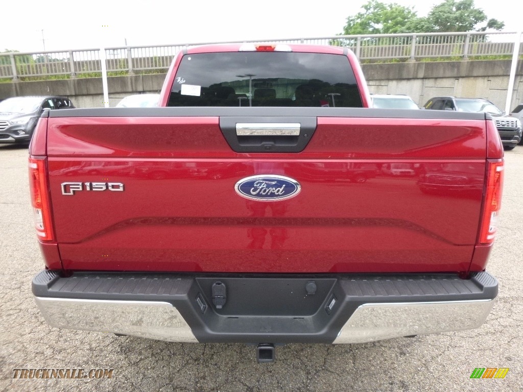 2017 F150 XLT SuperCrew 4x4 - Ruby Red / Earth Gray photo #3