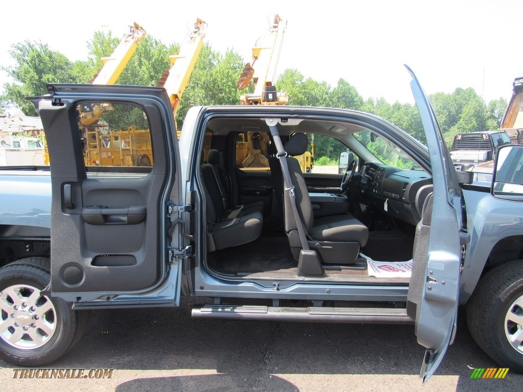 2011 Silverado 2500HD LT Extended Cab 4x4 - Imperial Blue Metallic / Ebony photo #13