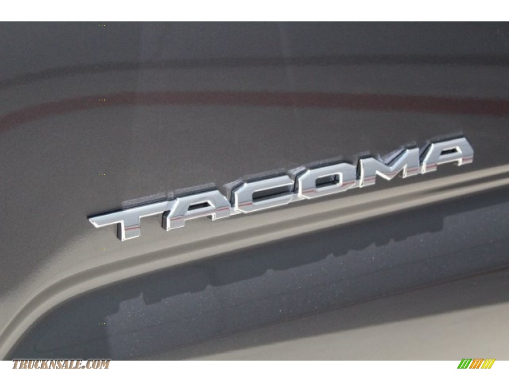 2017 Tacoma SR5 Double Cab - Magnetic Gray Metallic / Cement Gray photo #8