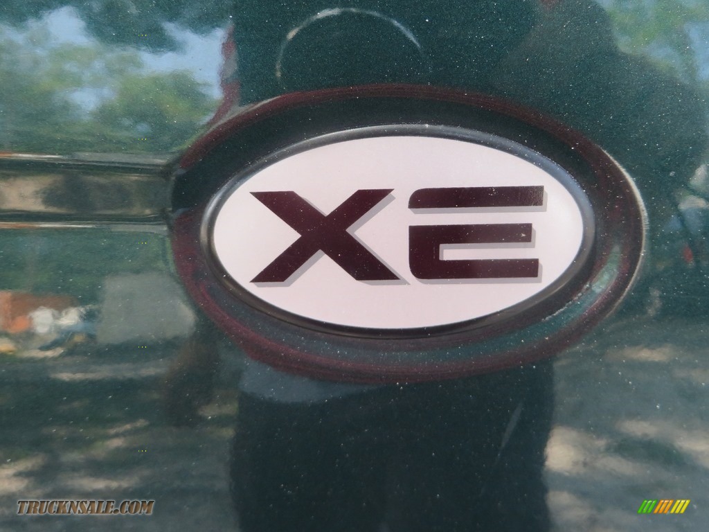 2002 Frontier XE King Cab - Alpine Green Metallic / Gray photo #31