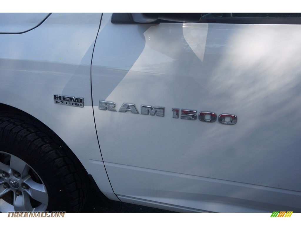 2012 Ram 1500 SLT Quad Cab 4x4 - Bright White / Dark Slate Gray/Medium Graystone photo #27