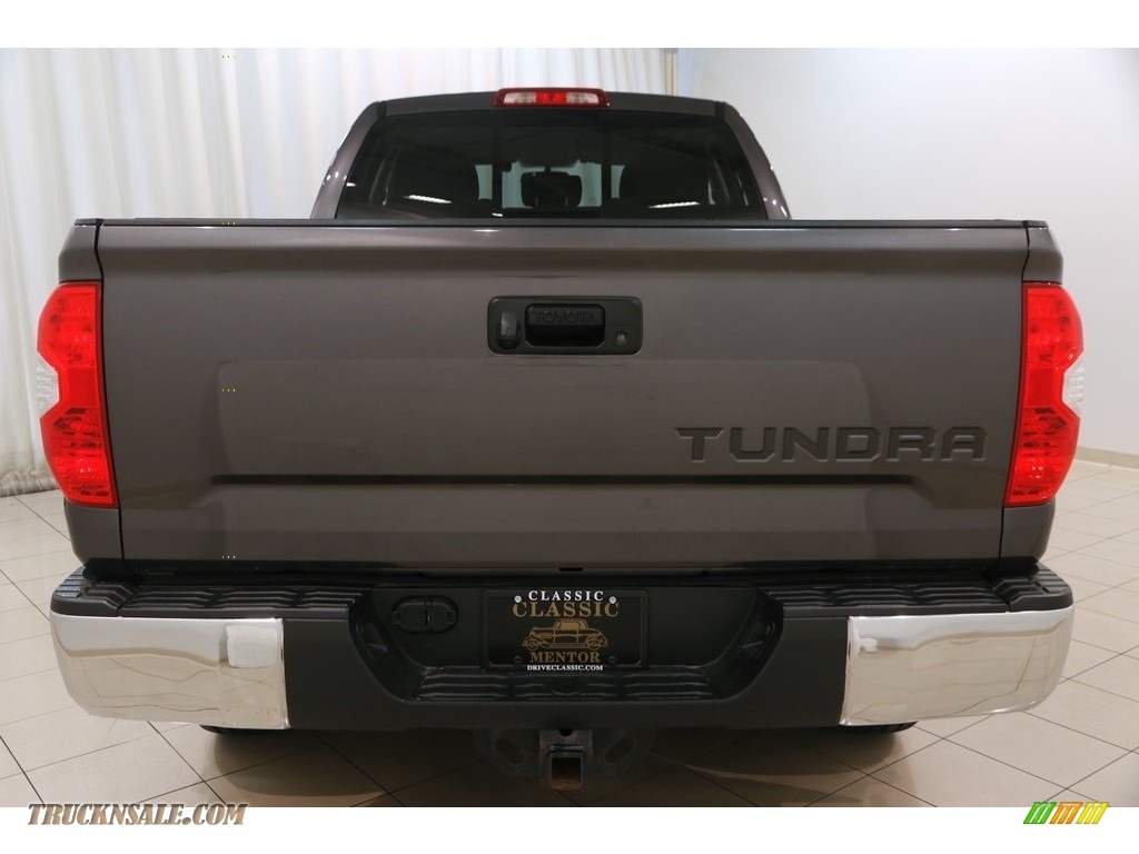 2015 Tundra SR5 Double Cab 4x4 - Magnetic Gray Metallic / Graphite photo #24