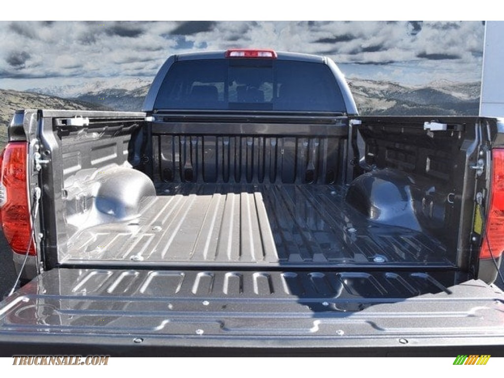 2018 Tundra SR5 Double Cab 4x4 - Magnetic Gray Metallic / Graphite photo #8