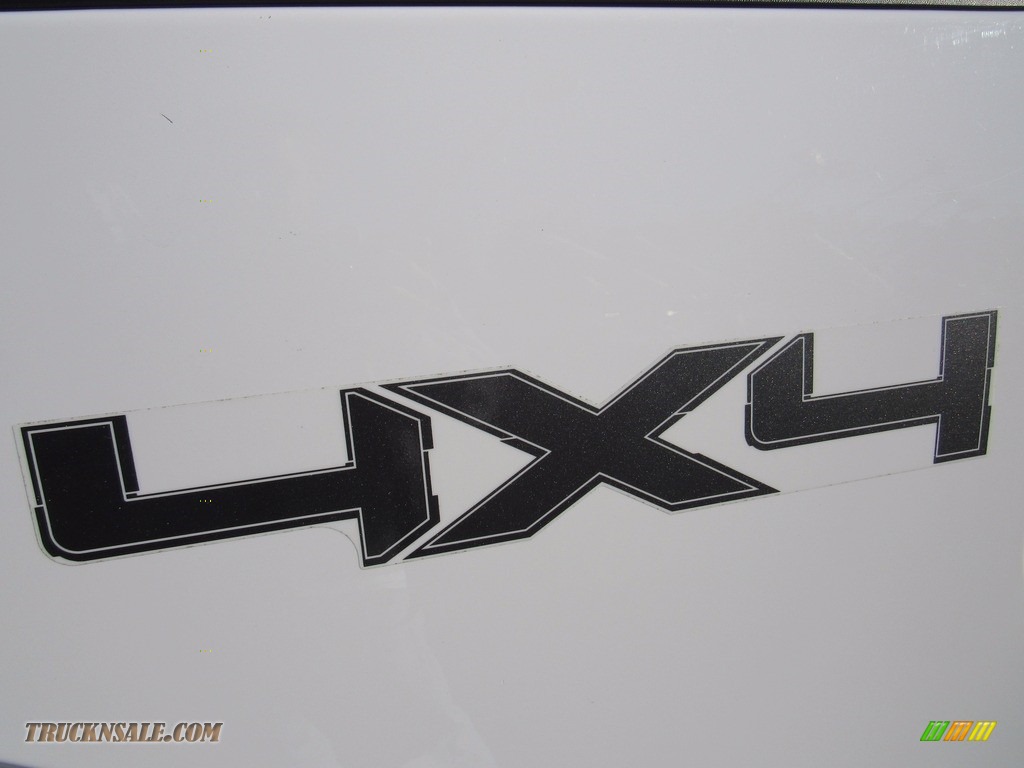 2013 F150 XL SuperCrew 4x4 - Oxford White / Steel Gray photo #45