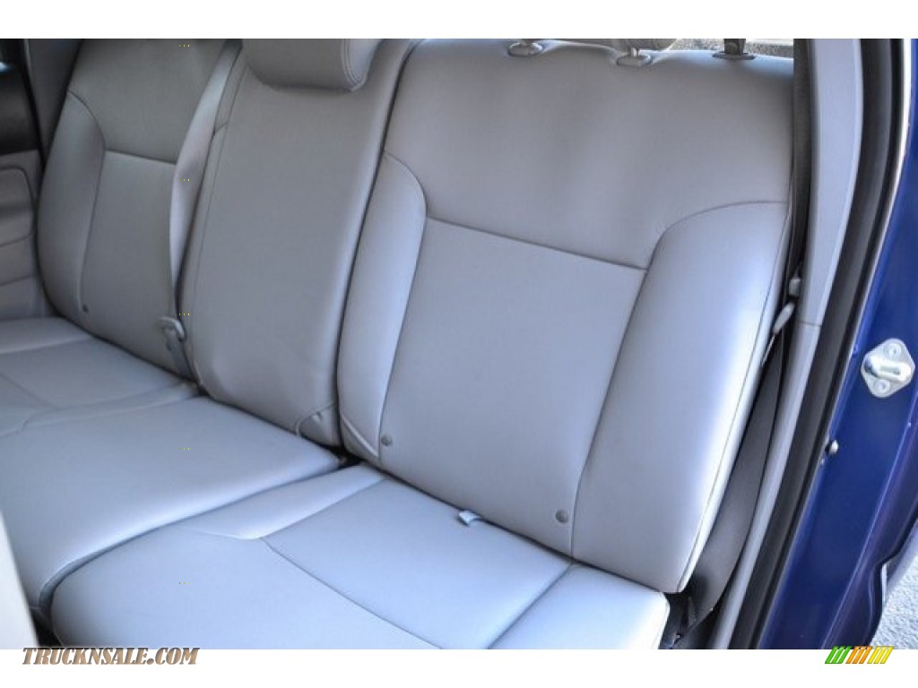 2015 Tacoma V6 Double Cab 4x4 - Blue Ribbon Metallic / Graphite photo #22