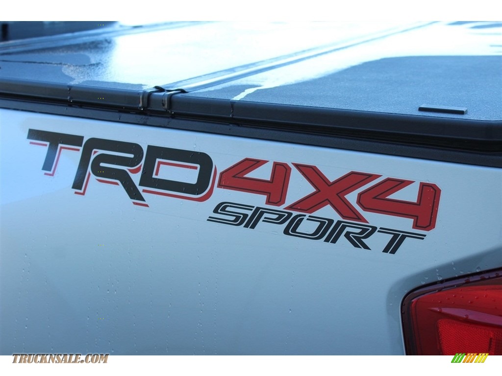 2017 Tacoma TRD Sport Double Cab 4x4 - Silver Sky Metallic / TRD Graphite photo #9