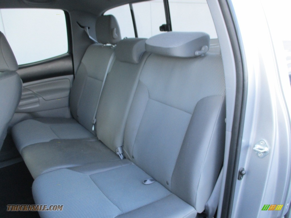 2015 Tacoma V6 Double Cab 4x4 - Silver Sky Metallic / Graphite photo #13