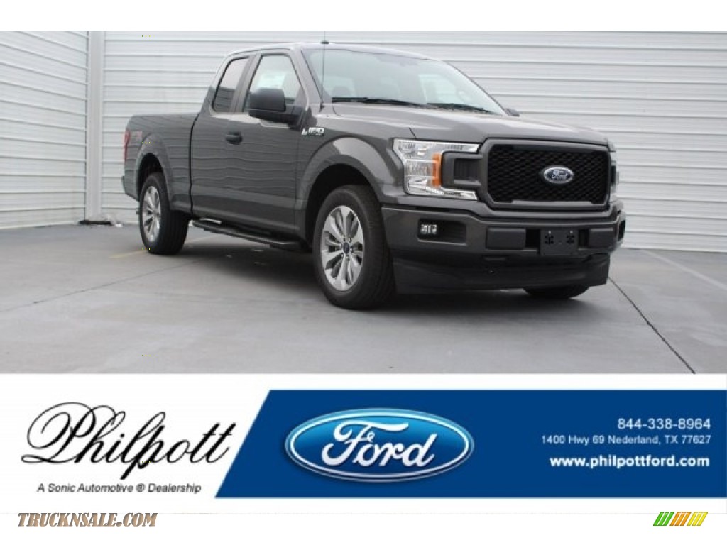 Magnetic / Earth Gray Ford F150 XL SuperCab