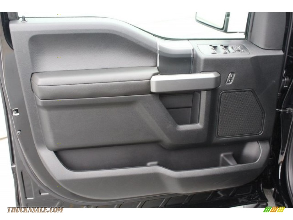 2018 F150 XLT SuperCrew 4x4 - Shadow Black / Black photo #10 2018 F150 XLT SuperCrew 4x4 - Shadow Black / Black photo #10