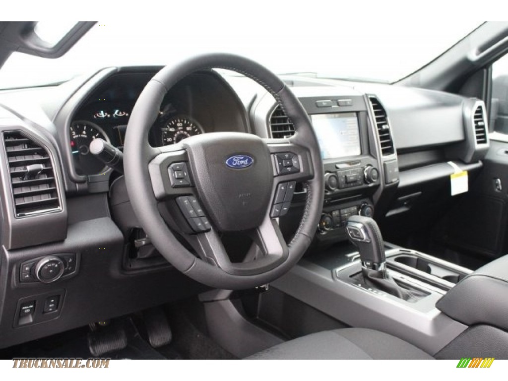 2018 F150 XLT SuperCrew 4x4 - Shadow Black / Black photo #11 2018 F150 XLT SuperCrew 4x4 - Shadow Black / Black photo #11
