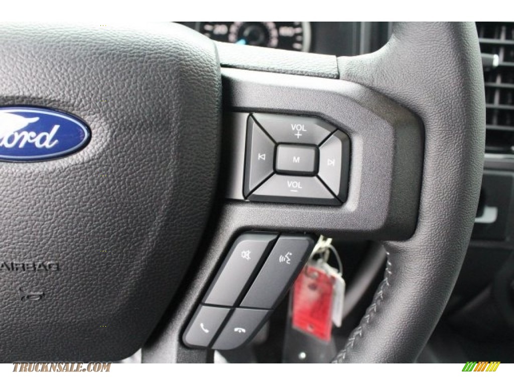 2018 F150 XLT SuperCrew 4x4 - Shadow Black / Black photo #19 2018 F150 XLT SuperCrew 4x4 - Shadow Black / Black photo #19