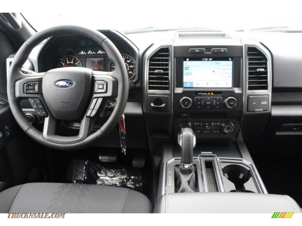 2018 F150 XLT SuperCrew 4x4 - Shadow Black / Black photo #24 2018 F150 XLT SuperCrew 4x4 - Shadow Black / Black photo #24