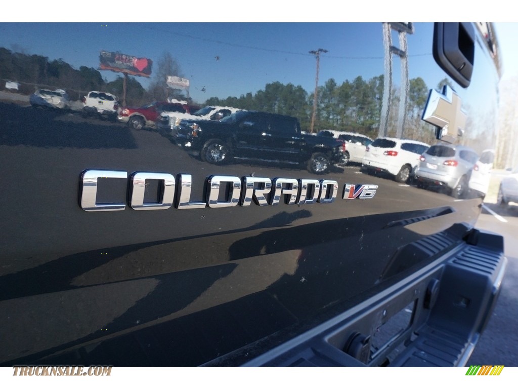 2017 Colorado WT Crew Cab 4x4 - Cyber Gray Metallic / Jet Black/­Dark Ash photo #12