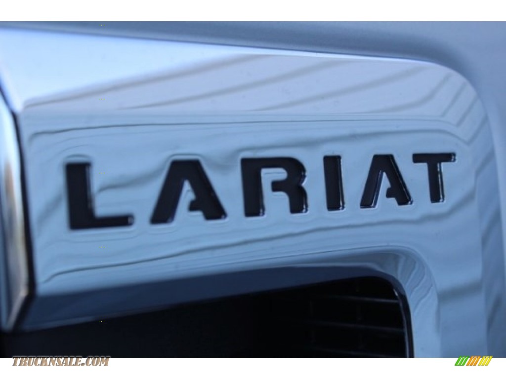 2018 F350 Super Duty Lariat Crew Cab 4x4 - Ingot Silver / Black photo #33
