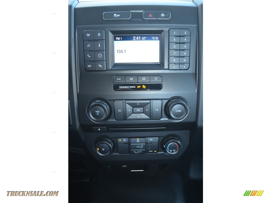 2018 F150 XL Regular Cab 4x4 - Magnetic / Earth Gray photo #10