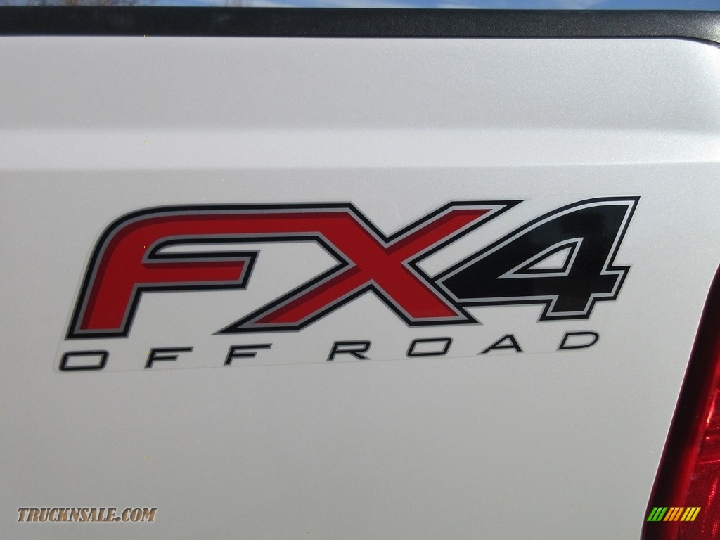2014 F250 Super Duty Lariat Crew Cab 4x4 - White Platinum Tri-Coat / Black photo #12