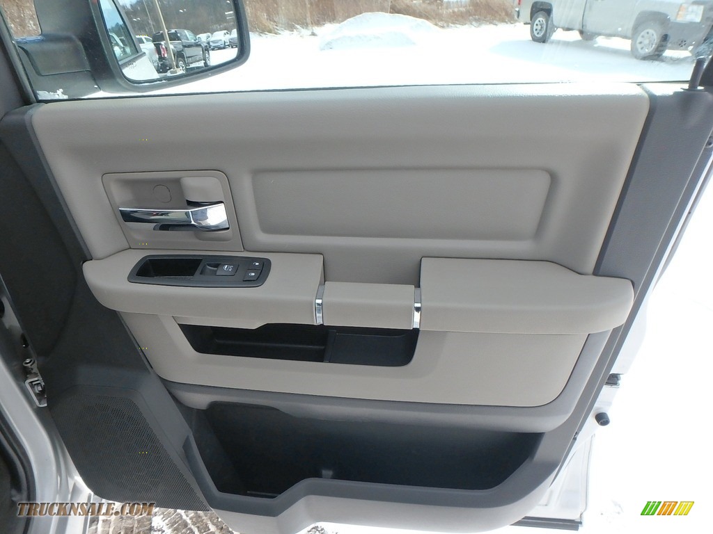 2011 Ram 1500 SLT Quad Cab 4x4 - Bright Silver Metallic / Dark Slate Gray/Medium Graystone photo #7