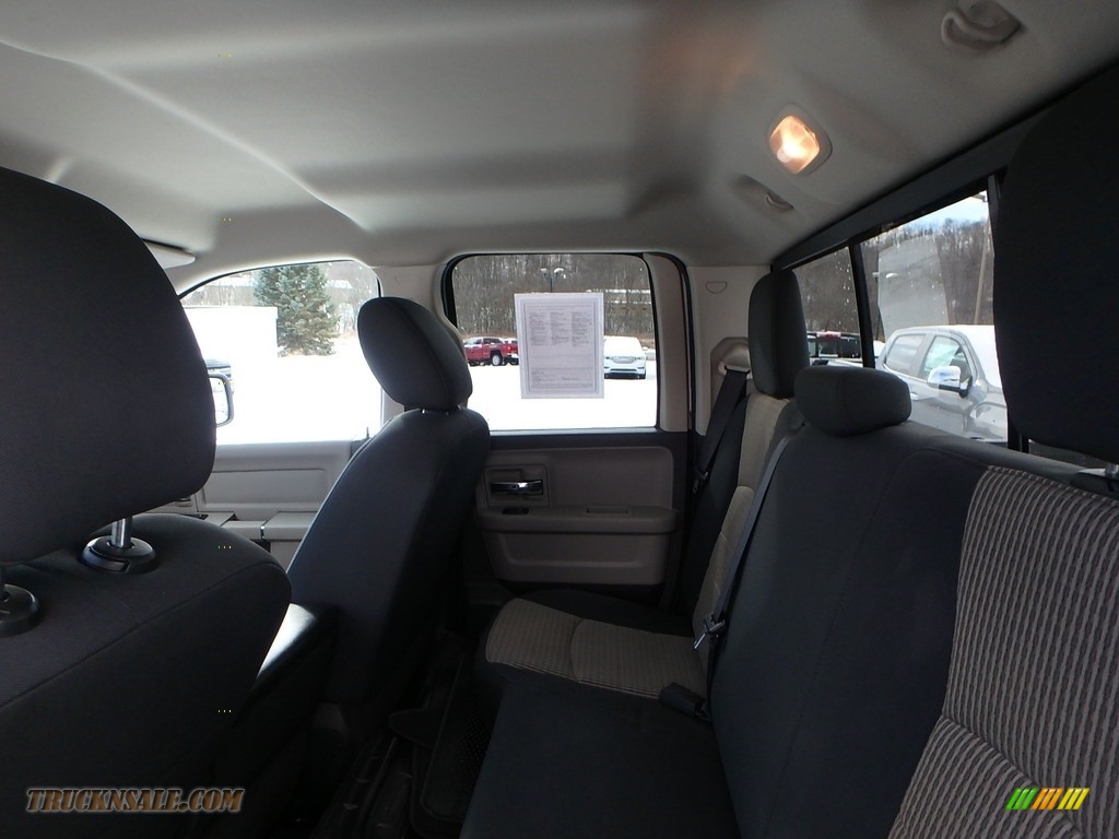 2011 Ram 1500 SLT Quad Cab 4x4 - Bright Silver Metallic / Dark Slate Gray/Medium Graystone photo #15