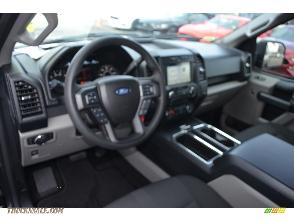 2018 F150 XL SuperCab 4x4 - Magnetic / Earth Gray photo #9