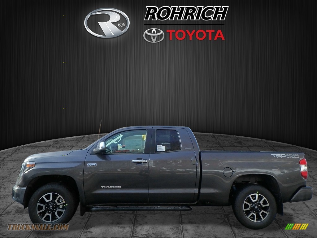 2018 Tundra Limited Double Cab 4x4 - Magnetic Gray Metallic / Graphite photo #3