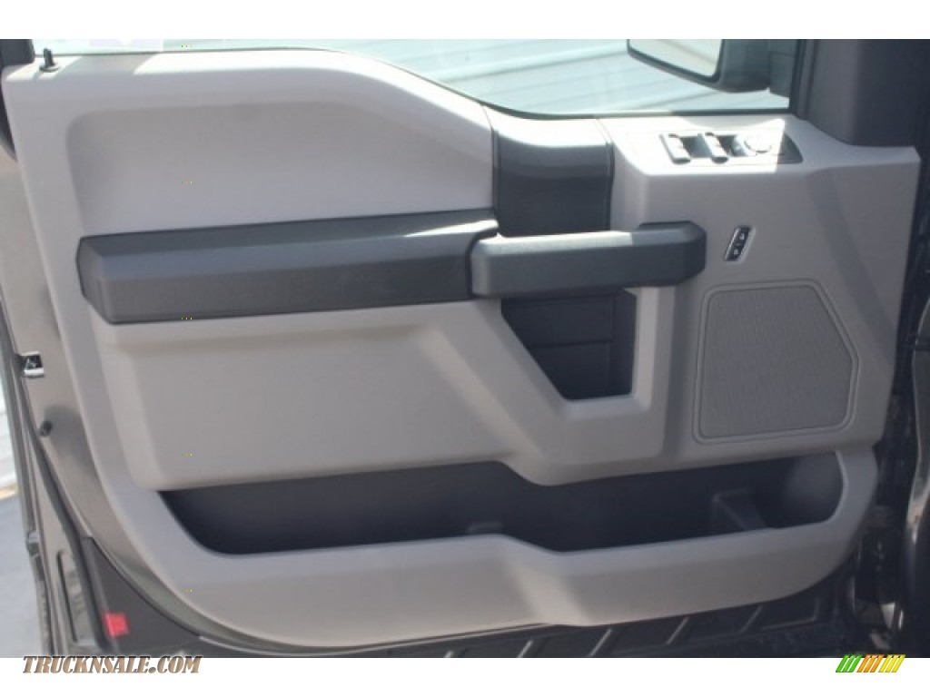 2018 F150 XL SuperCab - Magnetic / Earth Gray photo #14