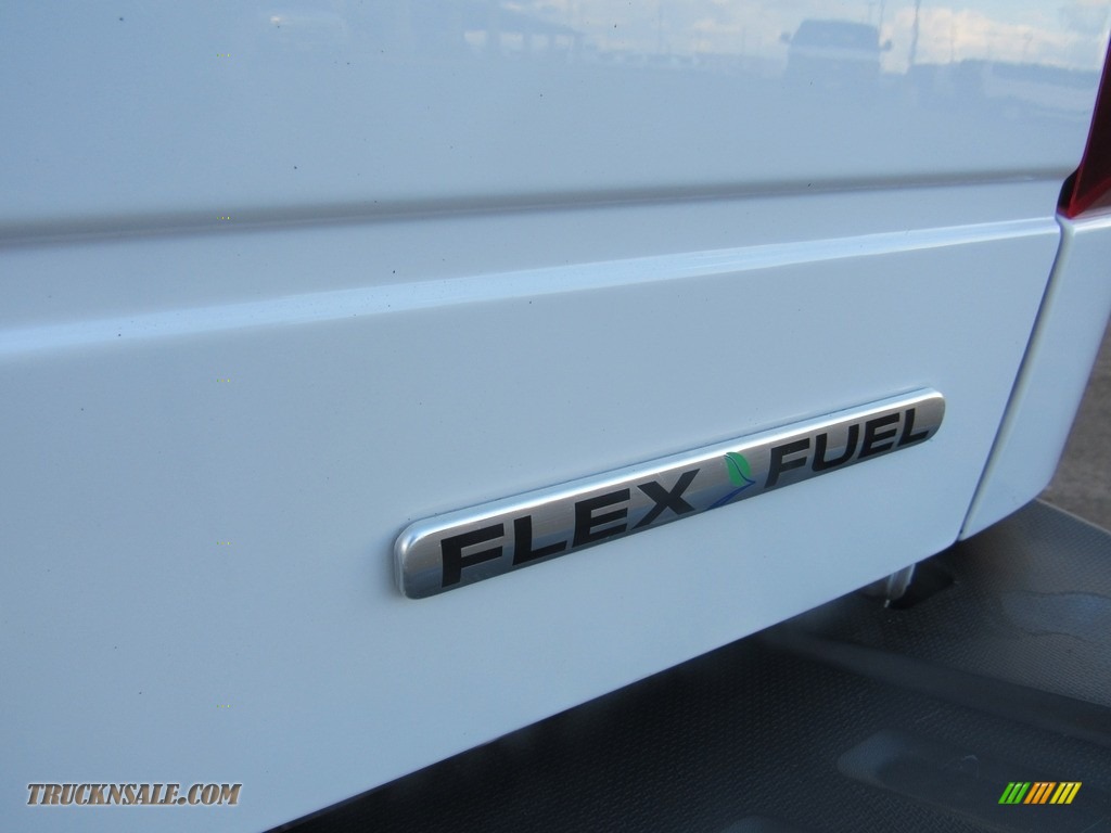 2015 F250 Super Duty XL Super Cab - Oxford White / Steel photo #11