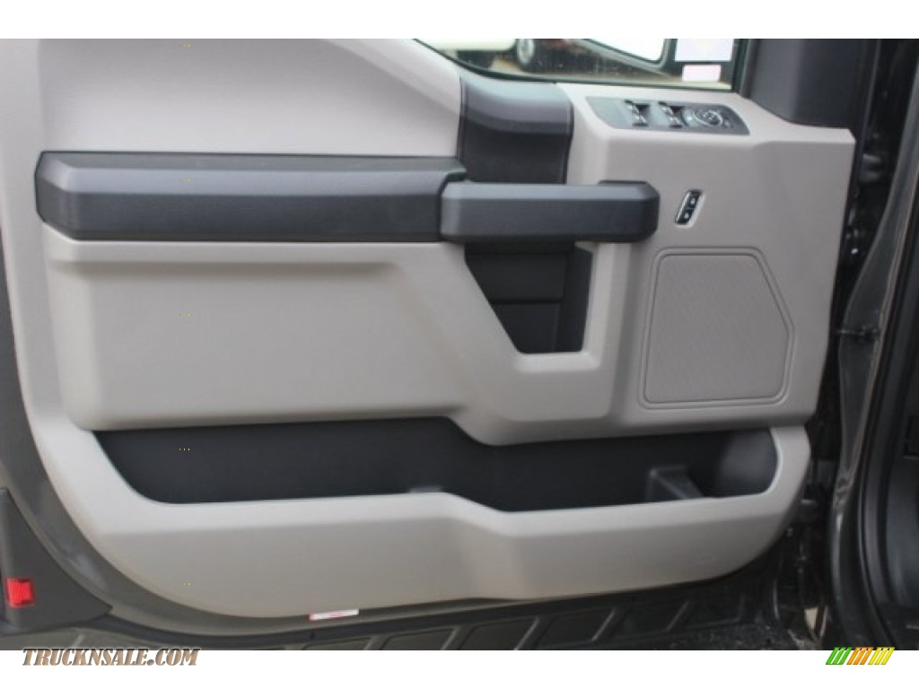 2018 F150 XL SuperCab - Magnetic / Earth Gray photo #11