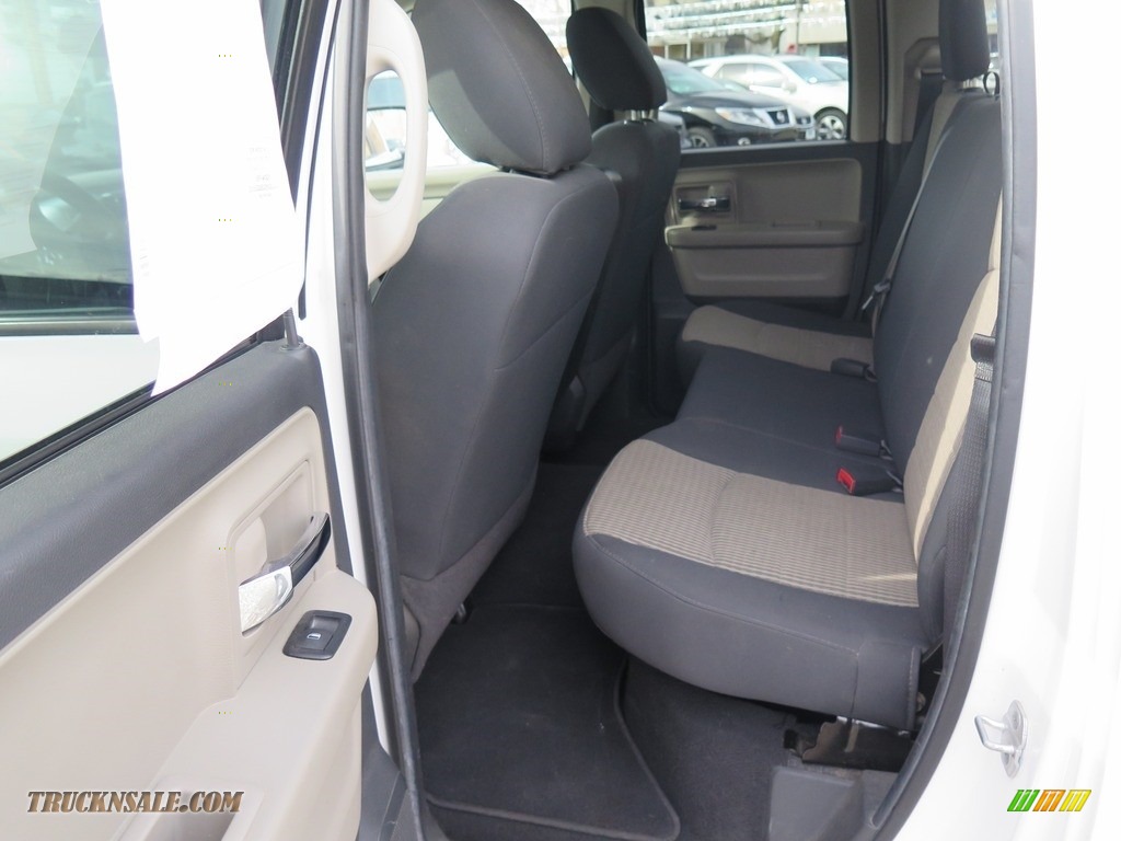 2012 Ram 1500 SLT Quad Cab 4x4 - Bright White / Dark Slate Gray/Medium Graystone photo #21