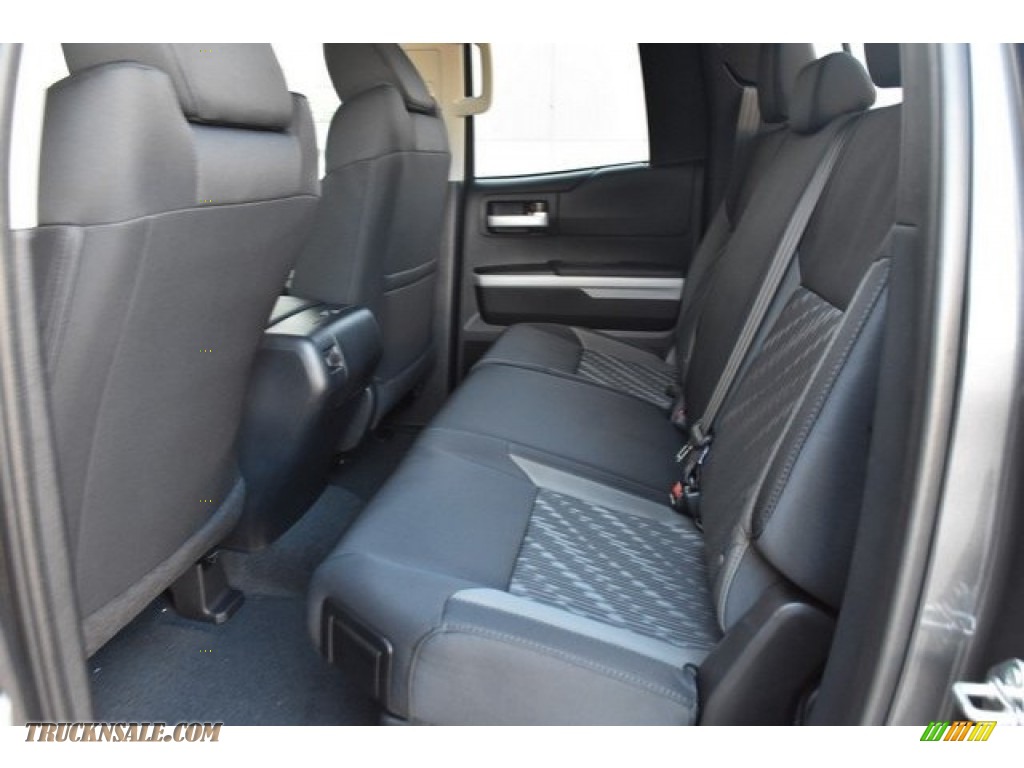 2018 Tundra SR5 Double Cab 4x4 - Magnetic Gray Metallic / Black photo #14