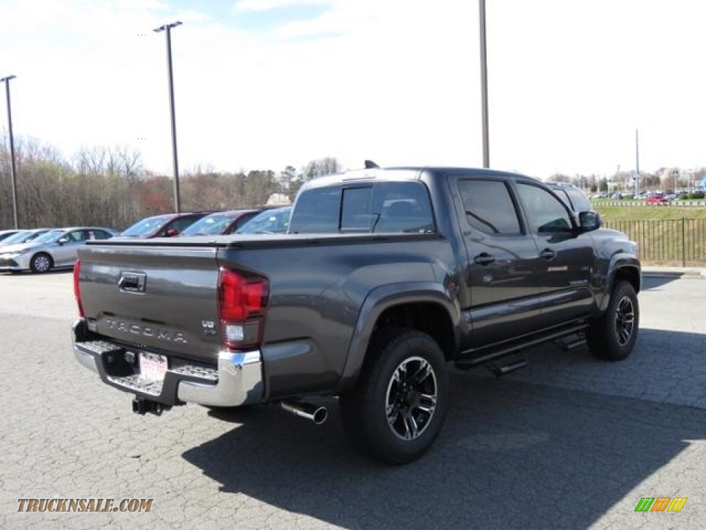 2018 Tacoma SR5 Double Cab - Magnetic Gray Metallic / Cement Gray photo #20