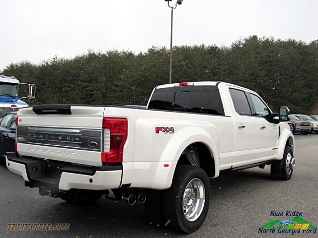 2018 F450 Super Duty Platinum Crew Cab 4x4 - White Platinum / Black photo #5 2018 F450 Super Duty Platinum Crew Cab 4x4 - White Platinum / Black photo #5
