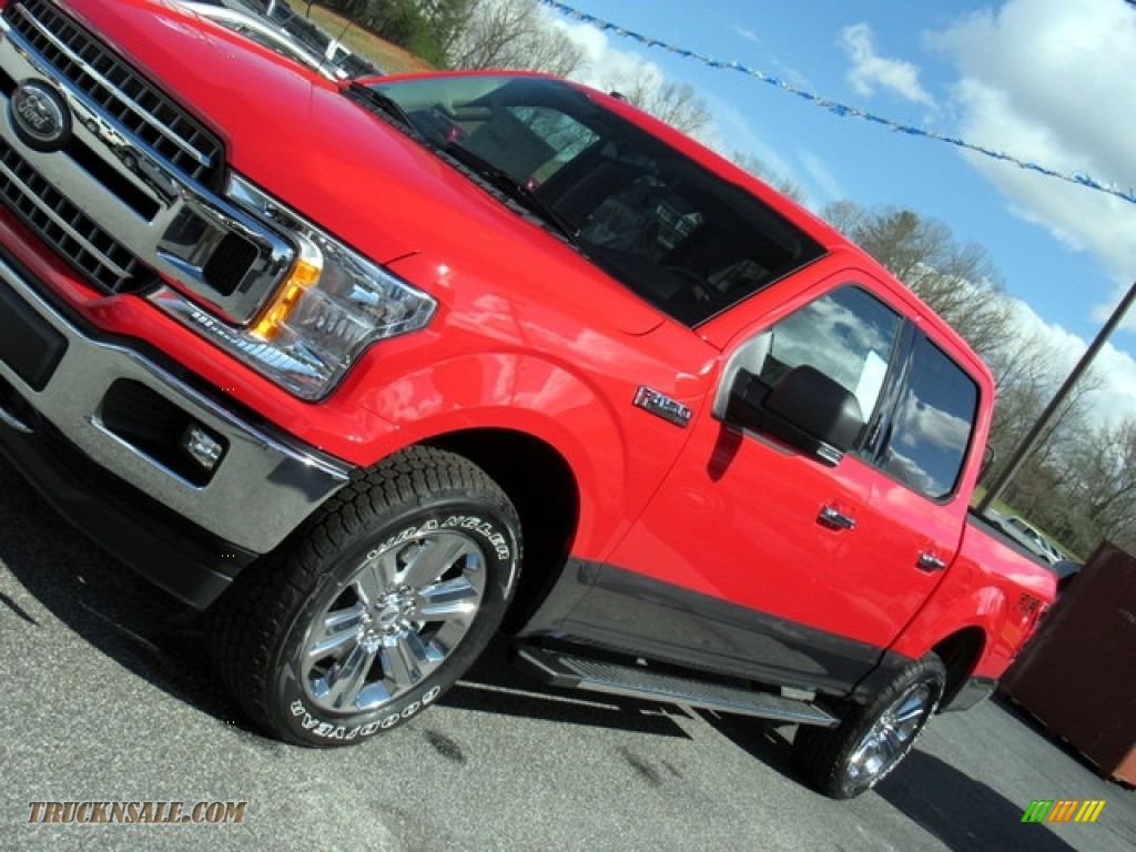 2018 F150 XLT SuperCrew 4x4 - Race Red / Earth Gray photo #31