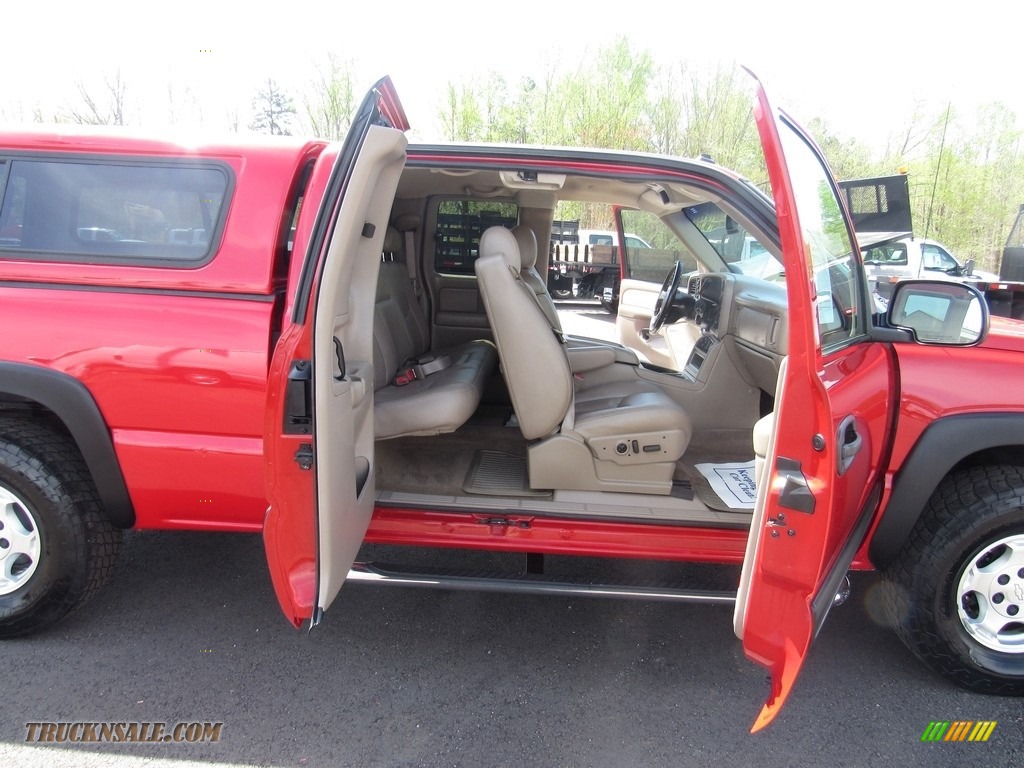 2003 Silverado 1500 LT Extended Cab 4x4 - Victory Red / Tan photo #25