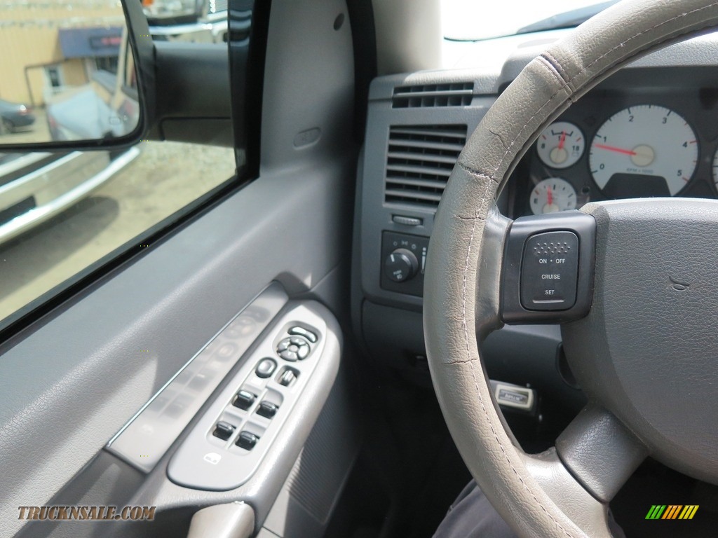 2007 Ram 3500 SLT Quad Cab 4x4 Dually - Bright Silver Metallic / Medium Slate Gray photo #18