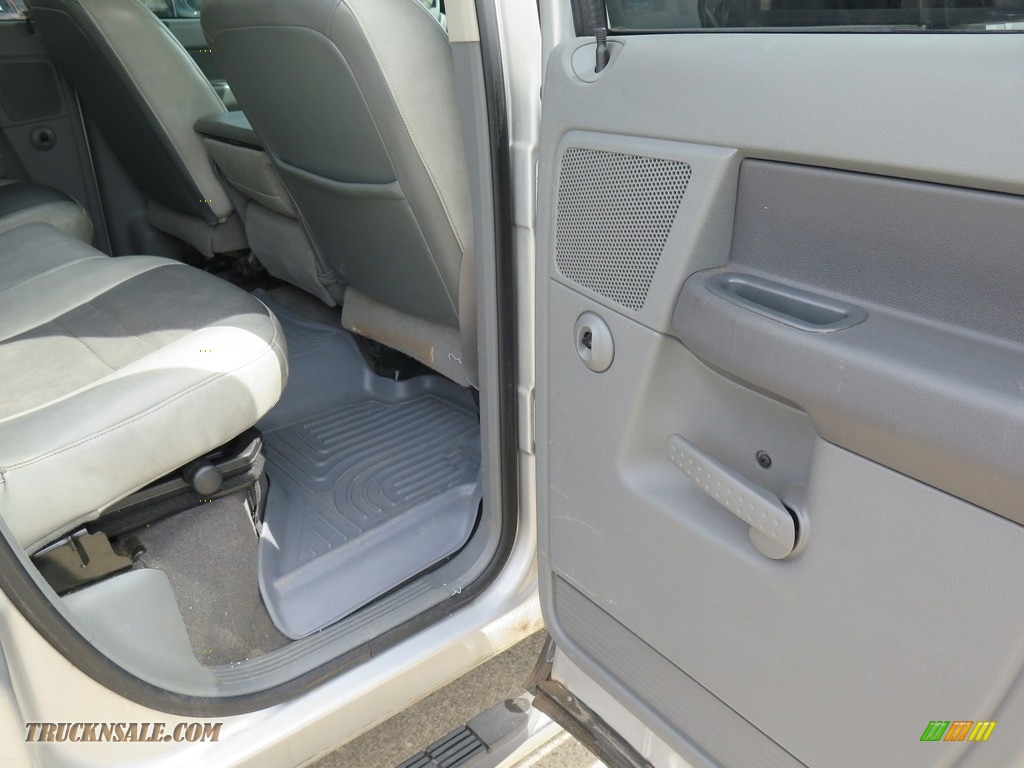 2007 Ram 3500 SLT Quad Cab 4x4 Dually - Bright Silver Metallic / Medium Slate Gray photo #34