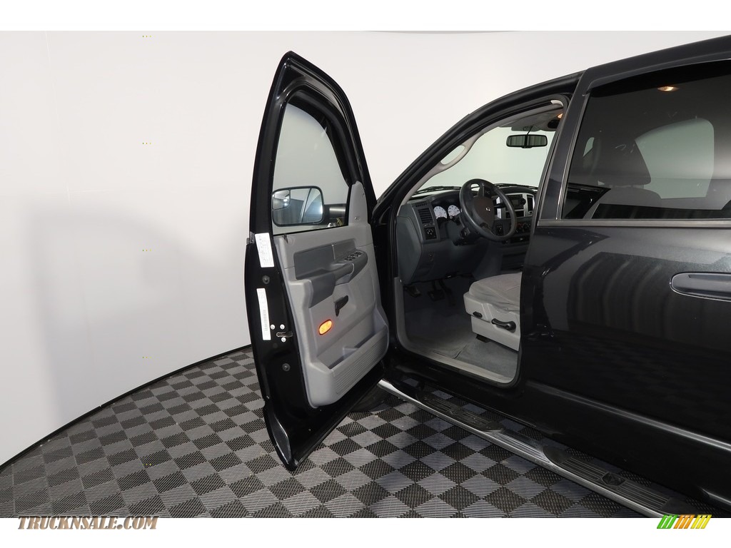 2008 Ram 1500 SLT Quad Cab 4x4 - Brilliant Black Crystal Pearl / Medium Slate Gray photo #22