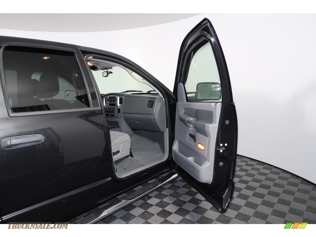 2008 Ram 1500 SLT Quad Cab 4x4 - Brilliant Black Crystal Pearl / Medium Slate Gray photo #25